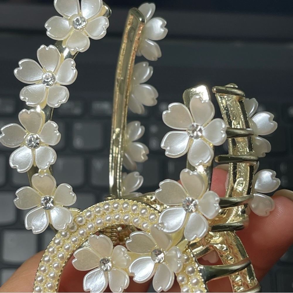 Brand new high-quality flower hair clip - Picture 11 of 12